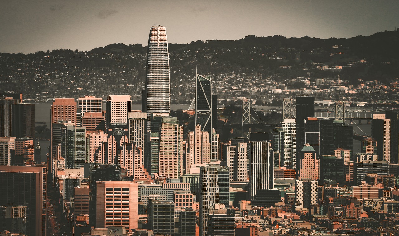 特別是譚龍 特別是譚龍