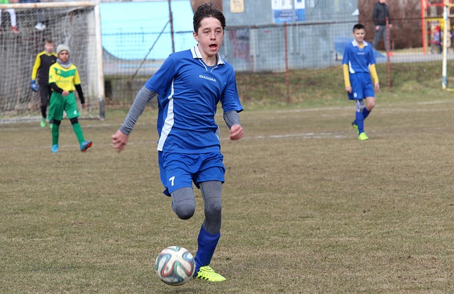 姆斯间的场 姆斯间的场